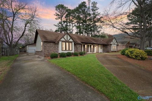 2517 Galahad Dr Se, Huntsville, AL, 35803-1809 | Card Image