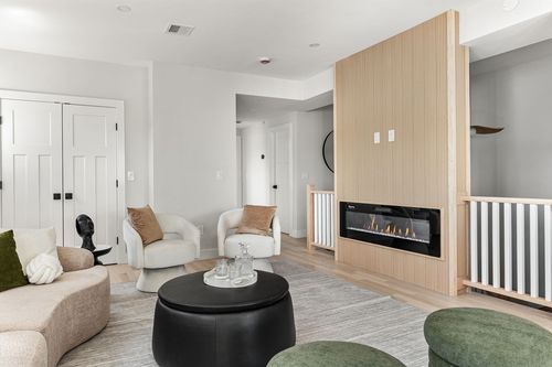 3-198 Bowen St, Boston, MA, 02127-2608 | Card Image