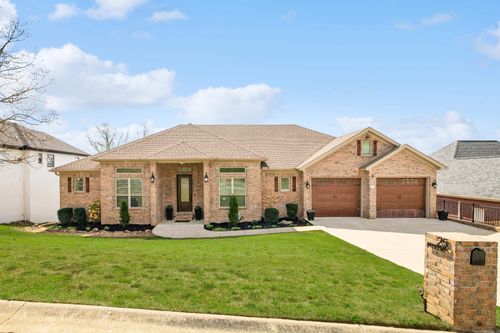 25 Ridgecrest Dr, Cabot, AR, 72023-9329 | Card Image