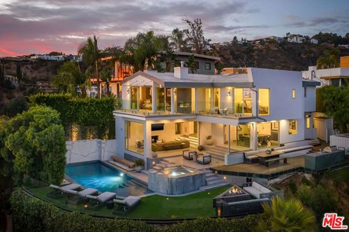 1500 Viewsite Ter, Los Angeles, CA, 90069-1324 | Card Image