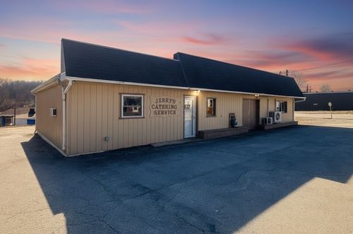 16 Legion St, Republic, PA, 15475-1002 | Card Image