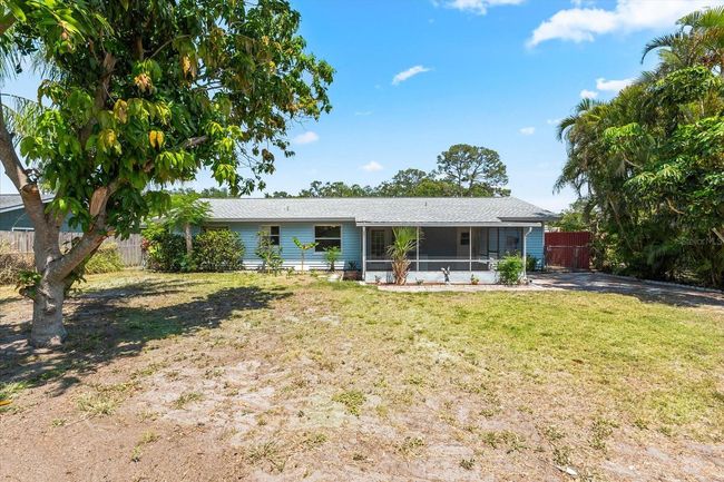 Lage fenced in yard | Image 39