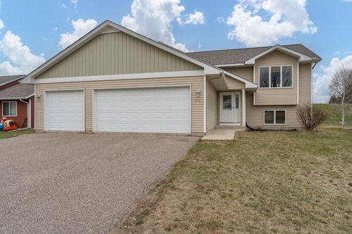 209 Falcon Run, Eagle Lake, MN, 56024-4498 | Card Image