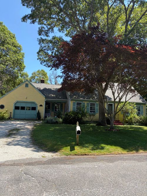 40 Vandermint Ln, Hyannis, MA, 02601-2171 | Card Image