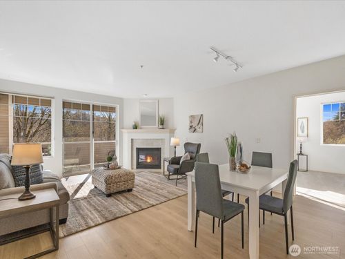b214-2244 132nd Ave Se, Bellevue, WA, 98005-5320 | Card Image