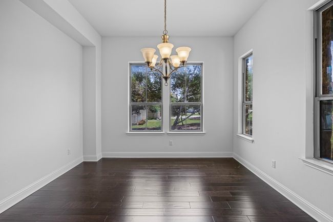 Formal Dining Room | Image 20