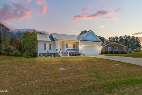 205 S Eastwood Dr, Benson, NC, 27504-9352 | Card Image