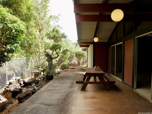 1446 Mahiole St, Honolulu, HI, 96819-1749 | Card Image