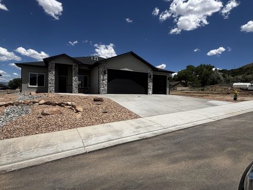 252 Maggie Dr, Grand Junction, CO, 81503-9401 | Card Image