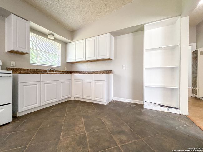 319 Hialeah Ave, House other with 2 bedrooms, 1 bathrooms and null parking in San Antonio TX | Image 10