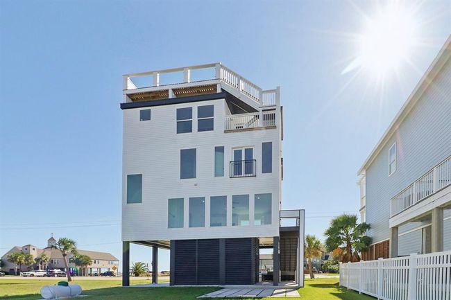 830 Tiki Dr, House other with 3 bedrooms, 3 bathrooms and 1 parking in Tiki Island TX | Image 28