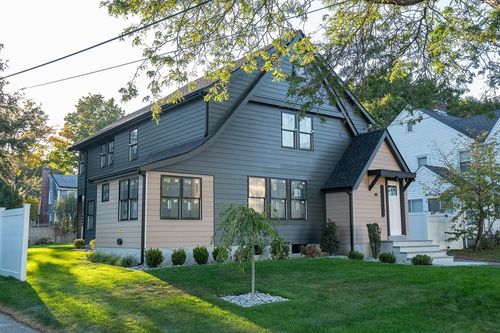 62 Washington Ave, Needham, MA, 02492-3628 | Card Image