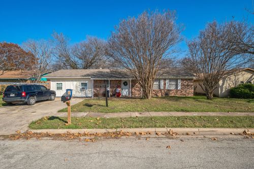 736 Cheltenham Dr, Everman, TX, 76140-2948 | Card Image