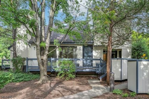 150 Firethorne Trl, Basking Ridge, NJ, 07920-3176 | Card Image