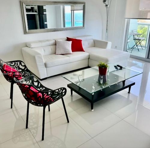 10b-3901 S Ocean Dr, Hollywood, FL, 33019-3003 | Card Image