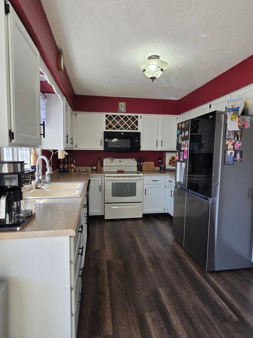 812 10th Ave, Fulton, IL, 61252-1305 | Card Image