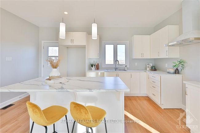 3325 Highway 31 Bank St, House other with 2 bedrooms, 1 bathrooms and 6 parking in South Dundas ON | Image 12