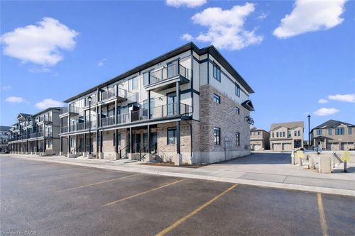 51 Lomond Lane, Kitchener, ON, N2R0T6 | Card Image