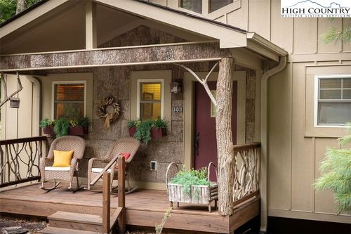 301 Sorrento Falls Rd, Blowing Rock, NC, 28605-6455 | Card Image