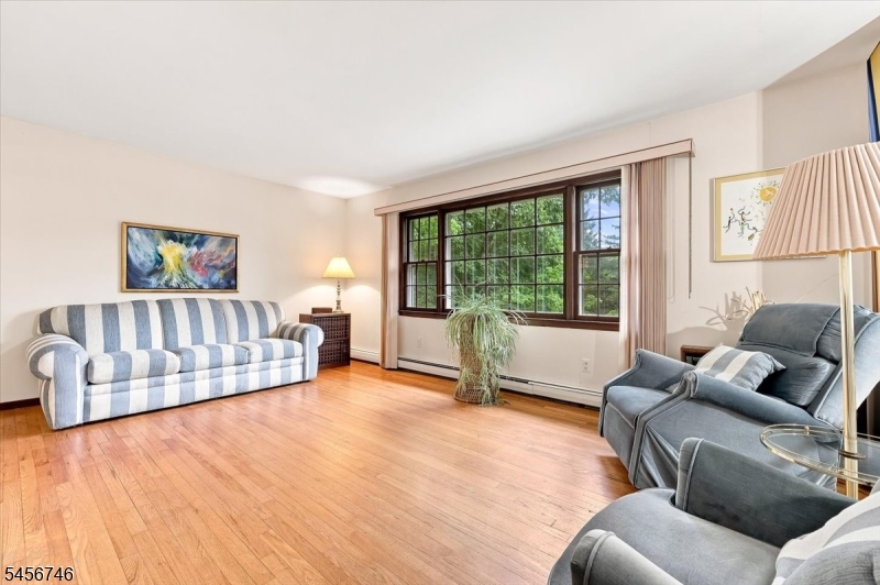 Residential in Ringwood Boro 3