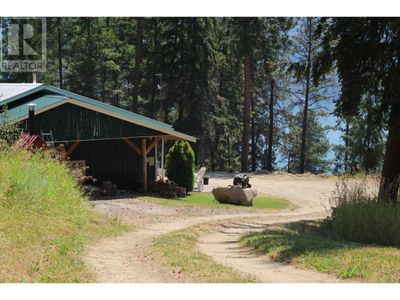 7465 Broadwater Rd, House other with 1 bedrooms, 1 bathrooms and 2 parking in Castlegar BC | Image 3