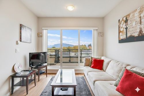 2239 Kingsway, Vancouver, BC, V5N0E5 | Card Image