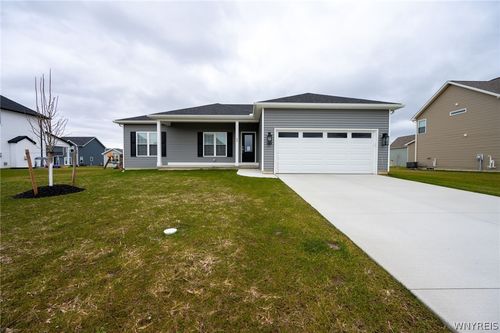 40 Greenspring Ct, West Seneca, NY, 14224-4399 | Card Image