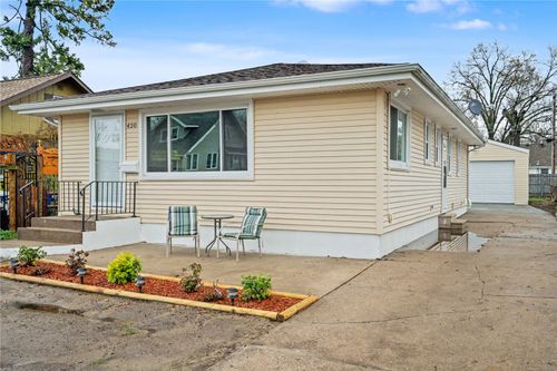 420 30th St Se, Cedar Rapids, IA, 52403-3009 | Card Image