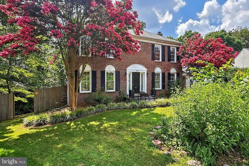 9594 Shannon Ln, Manassas, VA, 20110-6094 | Card Image
