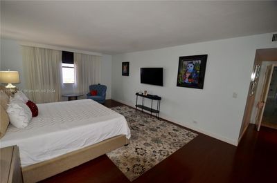 1903 - 1800 Ne 114th St, Condo with 2 bedrooms, 2 bathrooms and null parking in Miami FL | Image 3