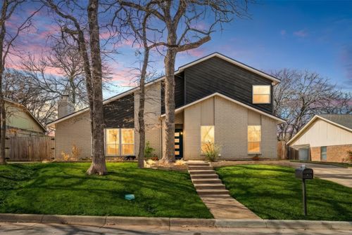 3800 Bayshore Dr, Arlington, TX, 76016-2503 | Card Image