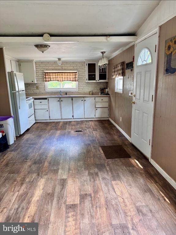 Residential in PENNSVILLE 3