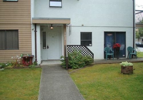 102-7036 133b St, Surrey, BC, V3W8A2 | Card Image