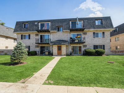 3D - 1313 N Baldwin Court, Condo with 2 bedrooms, 1 bathrooms and 2 parking in Palatine IL | Image 1