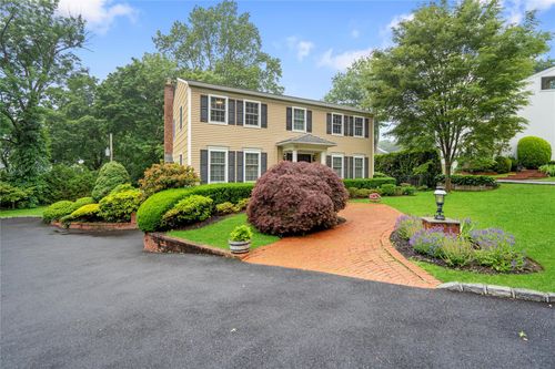 47 Homewood Pl, Manhasset, NY, 11030-1217 | Card Image