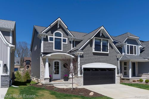 205 Mountain View Ln, Milford, MI, 48381-3866 | Card Image