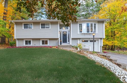 6 Tall Tree Rd, Sharon, MA, 02067-2243 | Card Image