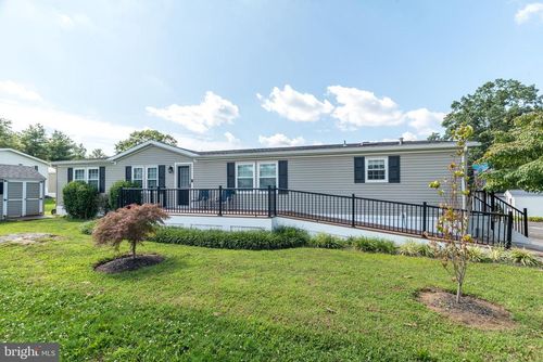 3000 Walnut Ln, TELFORD, PA, 18969-1028 | Card Image