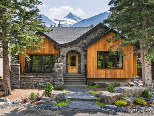 429 2nd Street, Canmore, AB, T1W2J9 | Card Image