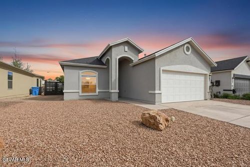 401 Plateau Dr, Socorro, TX, 79927-3567 | Card Image