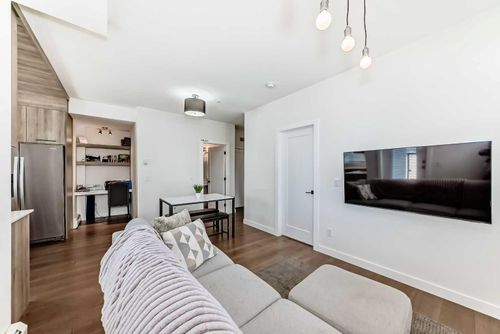 310-2702 17 Ave Sw, Calgary, AB, T3E8A5 | Card Image