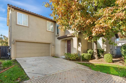 17 Narwal Place, Sacramento, CA, 95835 | Card Image