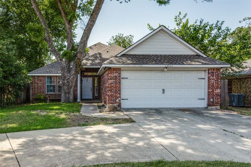 1611 N College St, Mckinney, TX, 75069-1802 | Card Image