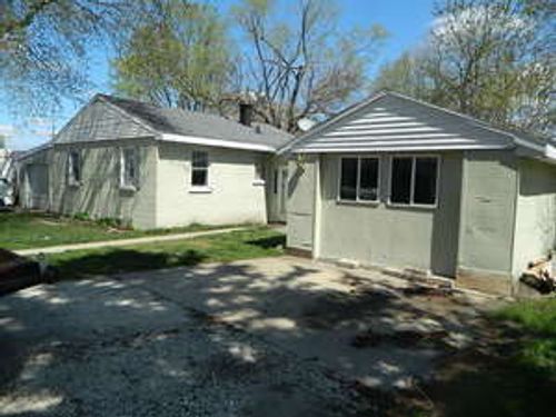 55 S 3120w Rd, Kankakee, IL, 60901-7881 | Card Image
