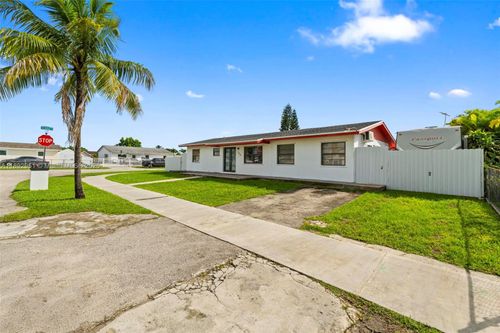 30205 Sw 154th Ct, Homestead, FL, 33033-3506 | Card Image