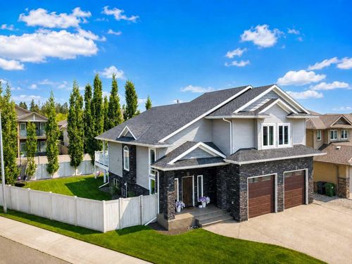25 Grove Close, Red Deer, AB, T4P0P4 | Card Image