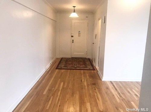 apt-6-8115 35th Ave, Jackson Heights, NY, 11372-5010 | Card Image