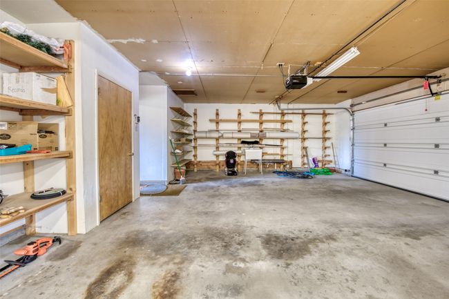 Garage | Image 56