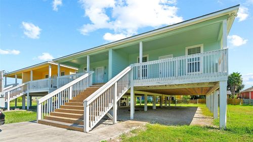 527 12th St, San Leon, TX, 77539-9774 | Card Image