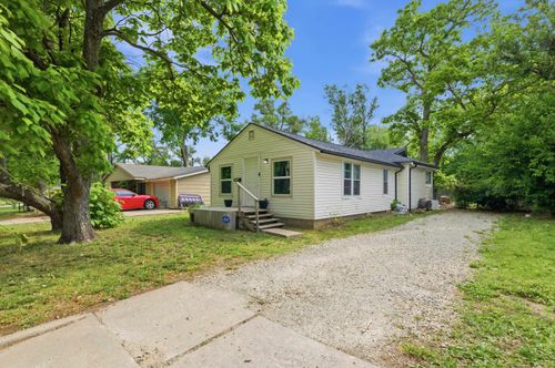 1832 S Bonn Ave, Wichita, KS, 67213-3208 | Card Image